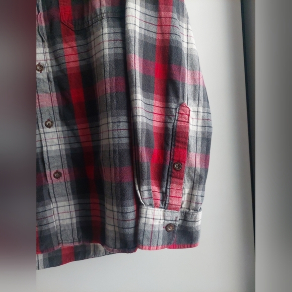 Woolrich Mens Red Plaid Button Down Flannel Shirt Large Lumberjack Outdoors - Picture 4 of 6